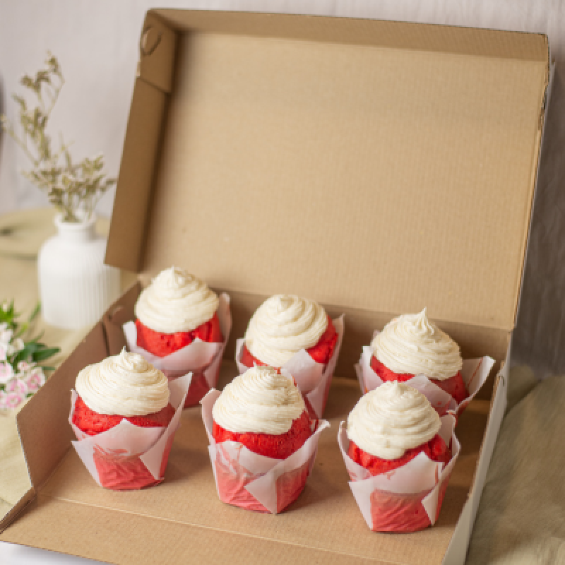 Muffins de vainilla con corazon de nutella y frosting